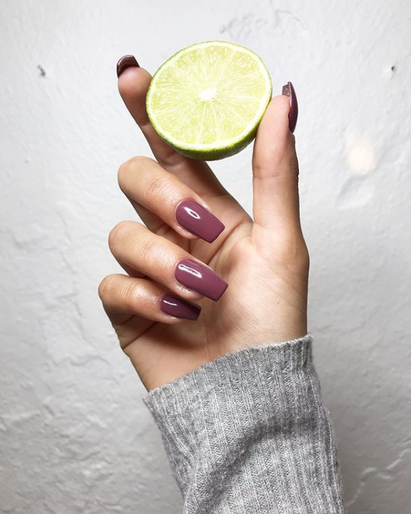 CND Vinylux Weekly Polish Married To Mauve 15 ml.