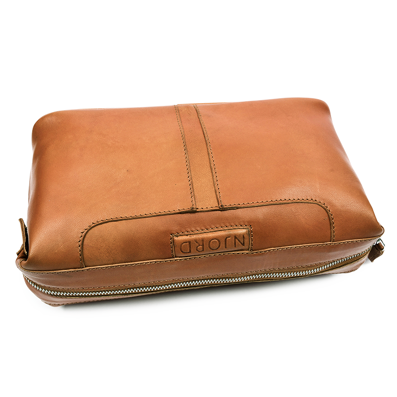 Njord Toilet Bag Kalveskind Cognac