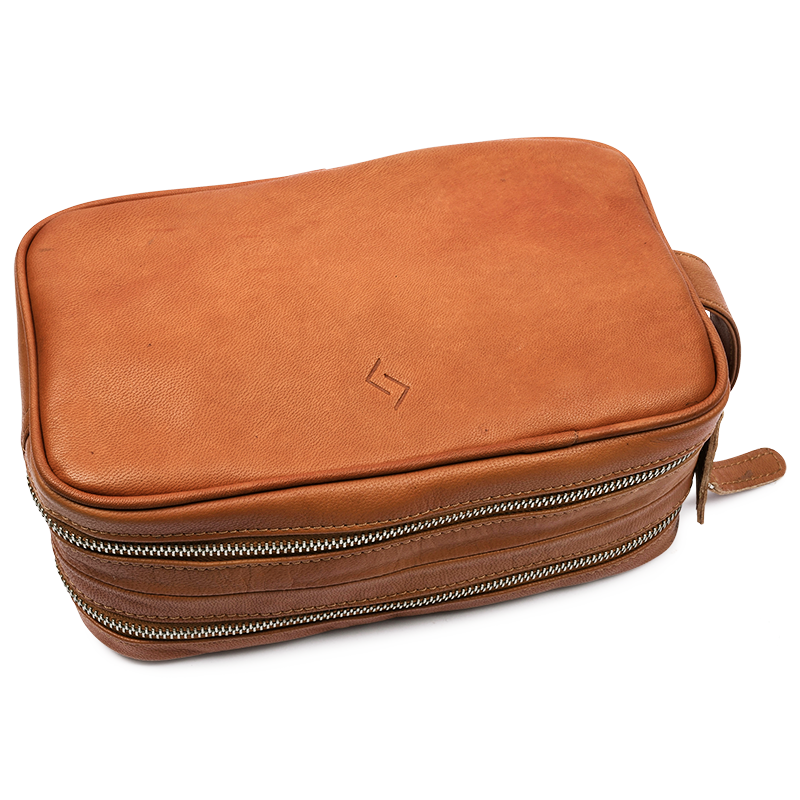 Njord Toilet Bag Dobbeltrum (Cognac Gedeskind)