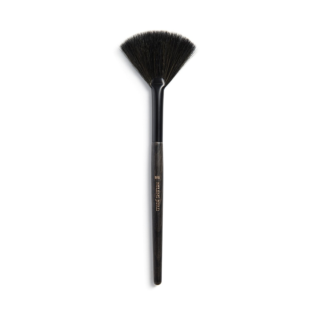 Nilens Jord Pure Collection Fan Brush 888